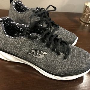 Skechers lightweight sneaks
